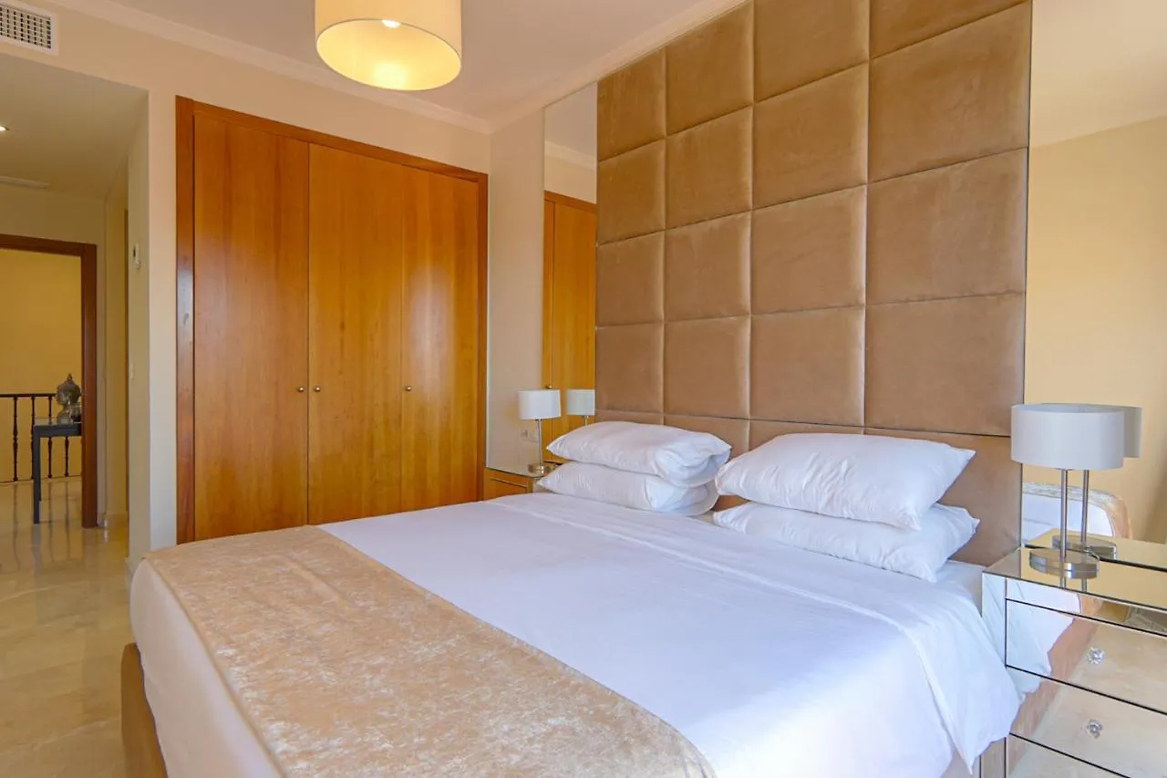 Townhouse Azata Golf - 5 Min Driving From The Beach Villa Estepona