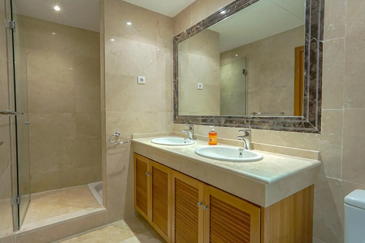 Townhouse Azata Golf - 5 Min Driving From The Beach Villa Estepona