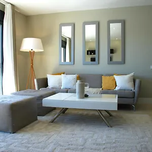 Luxurious In Beautiful Settings Appartement